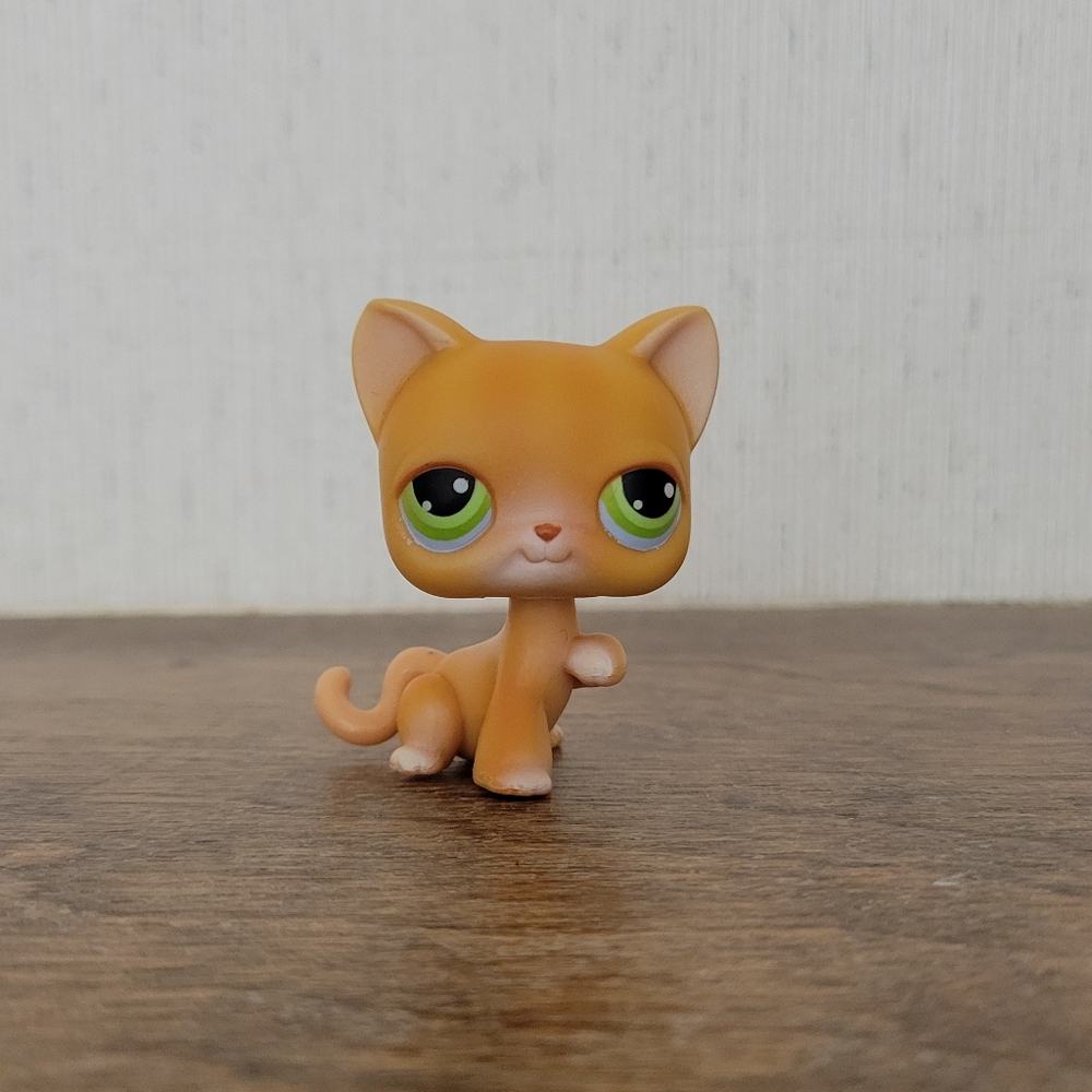 Littlest Pet Shop LPS Cat Kitty #11